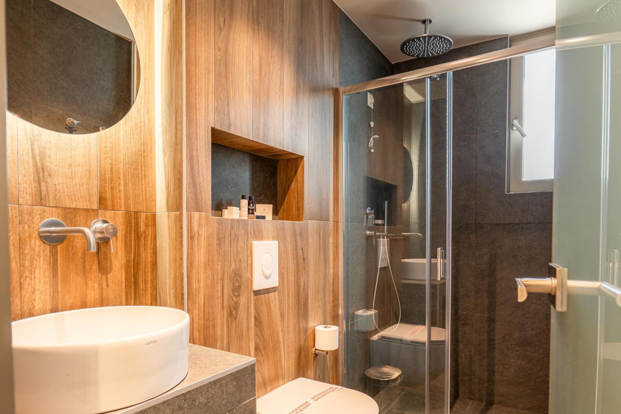 Wellnest Hotel Athènes Extérieur photo